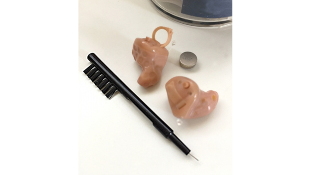日常の補聴器のお掃除3ステップ